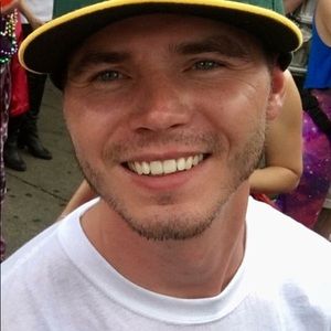 Meet your Posher, Cameron